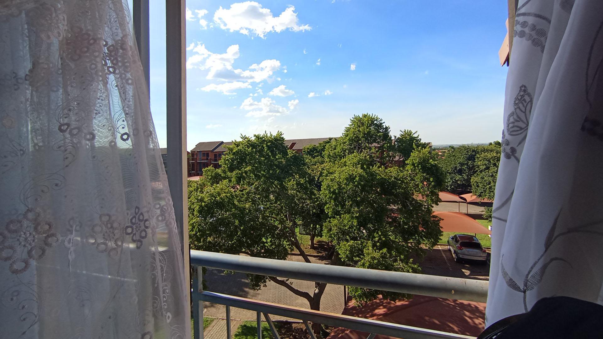 Balcony - 1 square meters of property in Karenpark