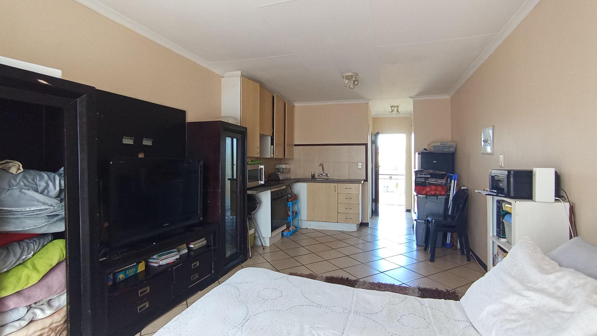 Rooms - 16 square meters of property in Karenpark