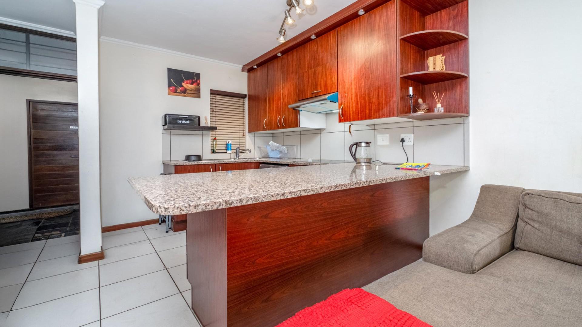 Kitchen - 6 square meters of property in Jackal Creek Golf Estate
