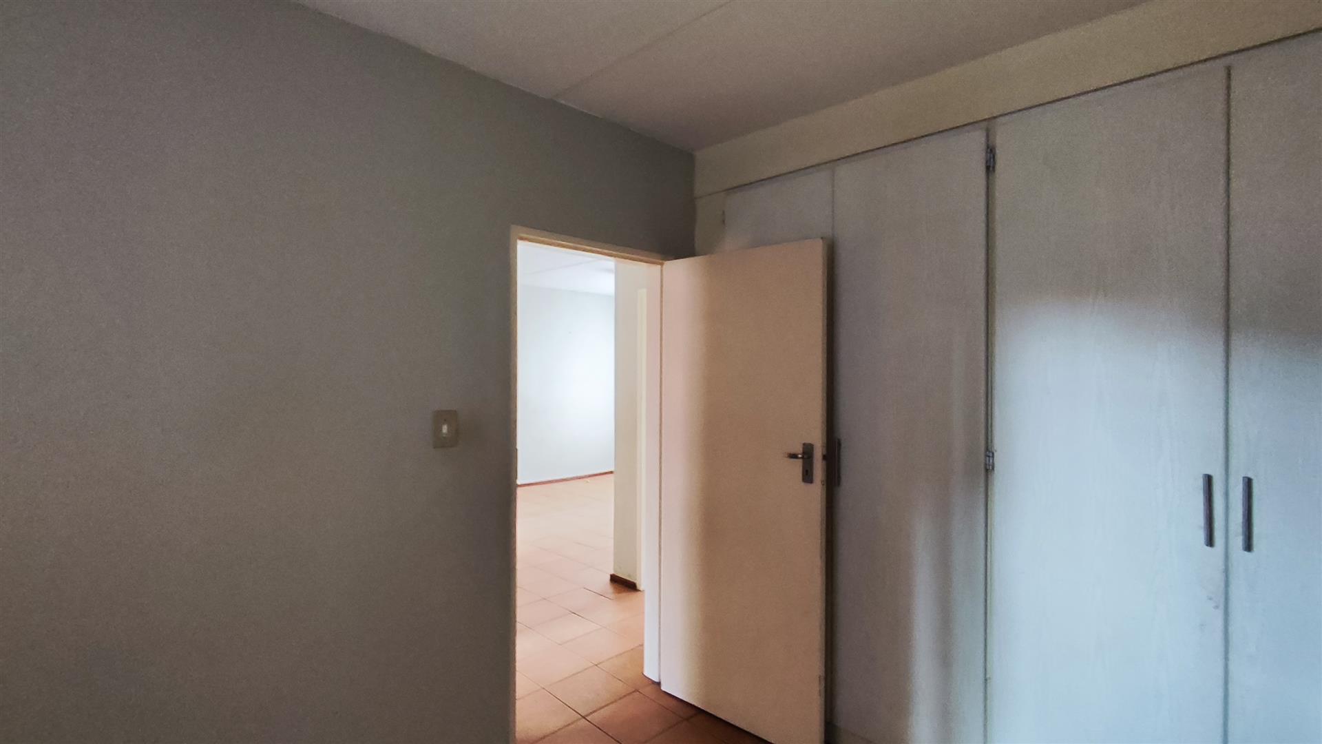 Bed Room 2 - 11 square meters of property in Ravenswood