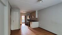 Lounges - 17 square meters of property in Ravenswood