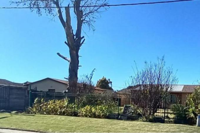 4 Bedroom House for Sale For Sale in Eldorado Park AH - MR662666
