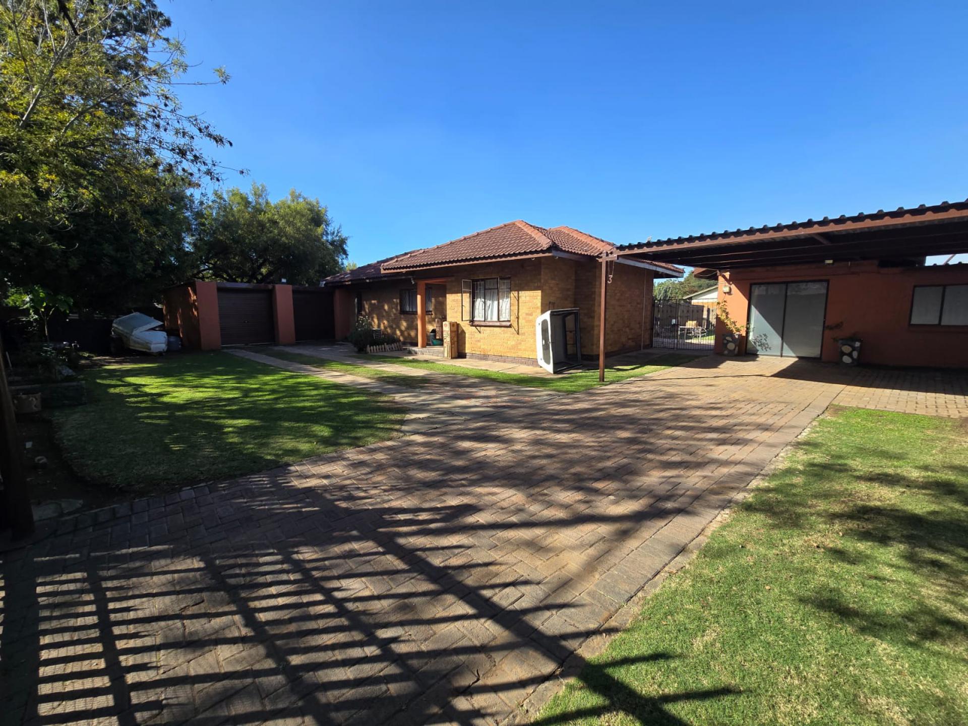 Front View of property in Vanderbijlpark