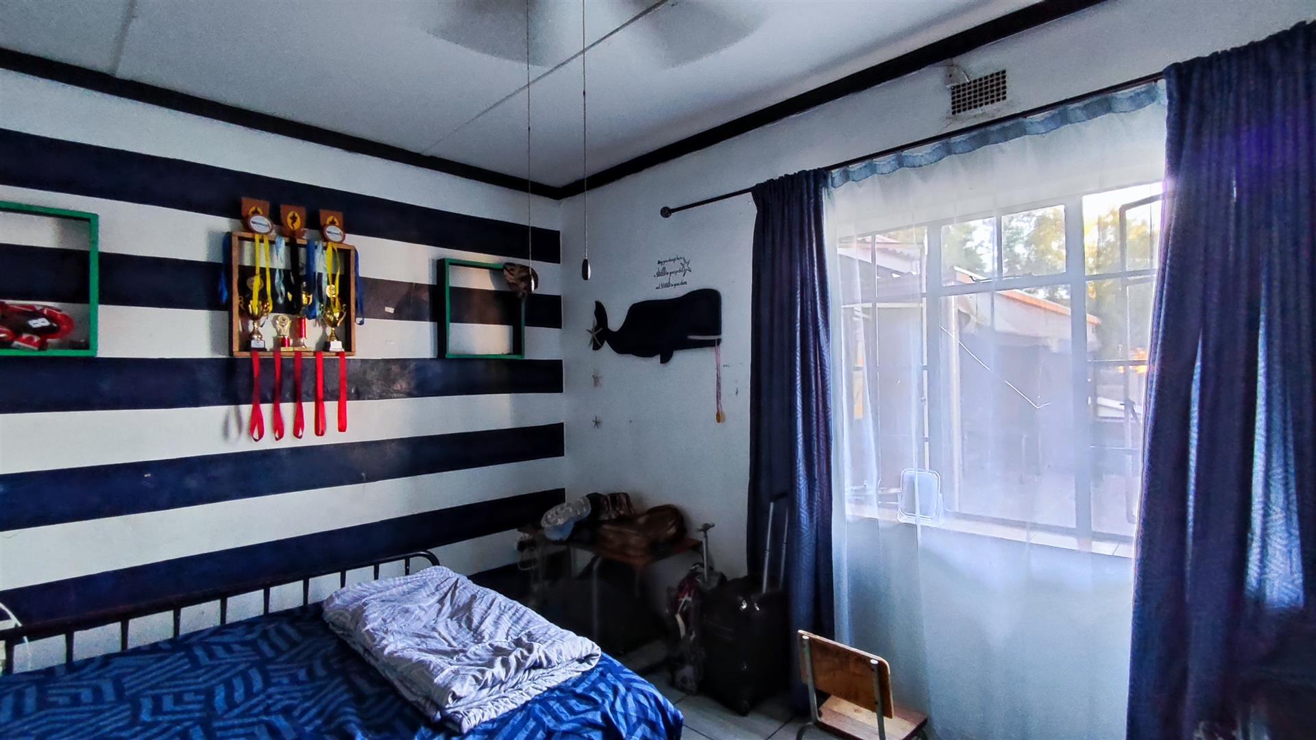 Bed Room 3 - 15 square meters of property in Vanderbijlpark