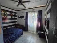 Bed Room 2 of property in Vanderbijlpark