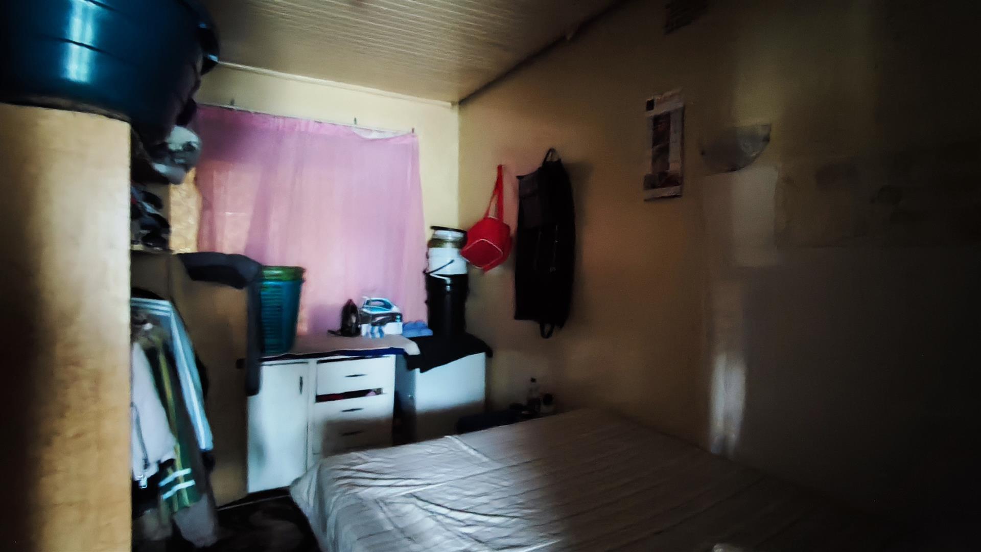 Bed Room 2 - 8 square meters of property in Casseldale