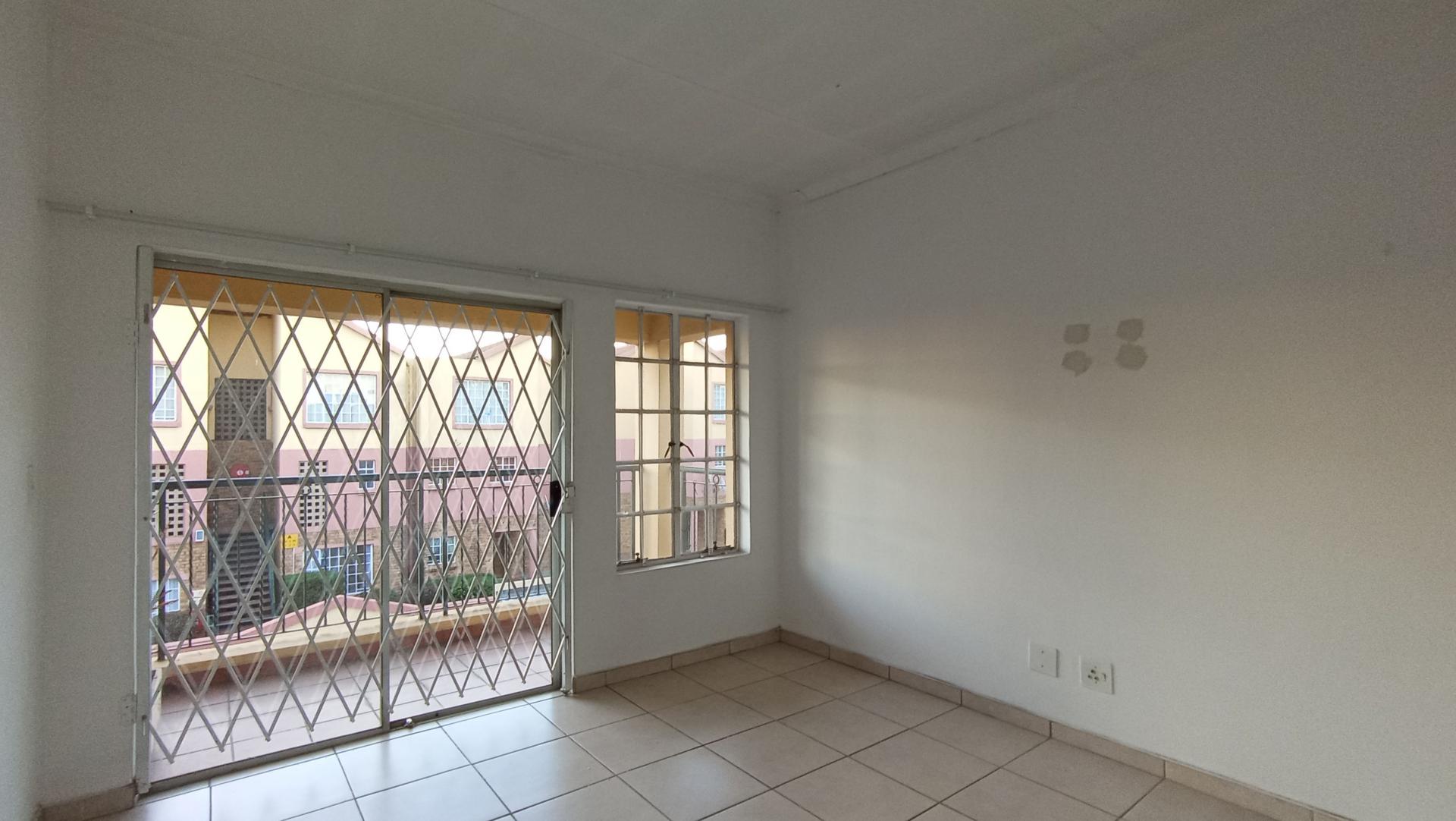 Main Bedroom - 21 square meters of property in Marlands