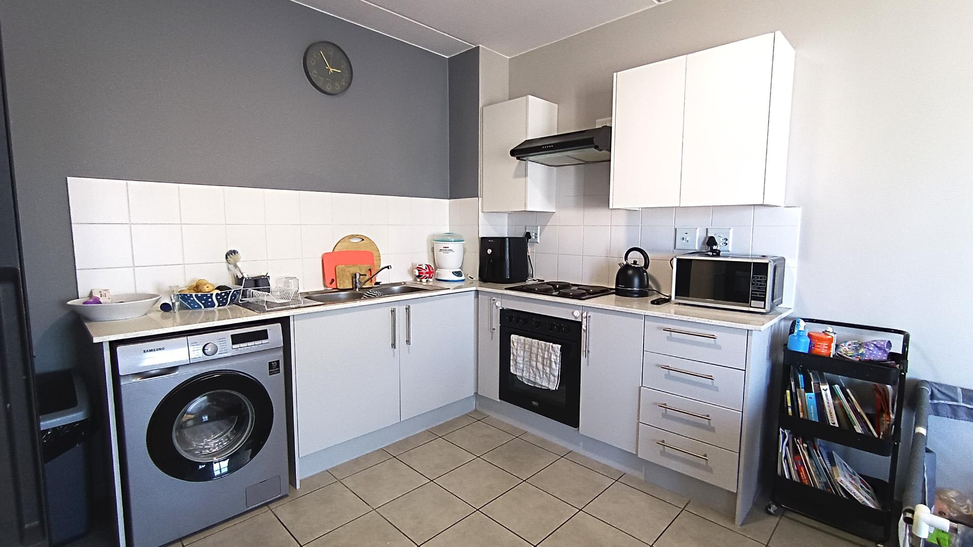 Kitchen of property in Parklands