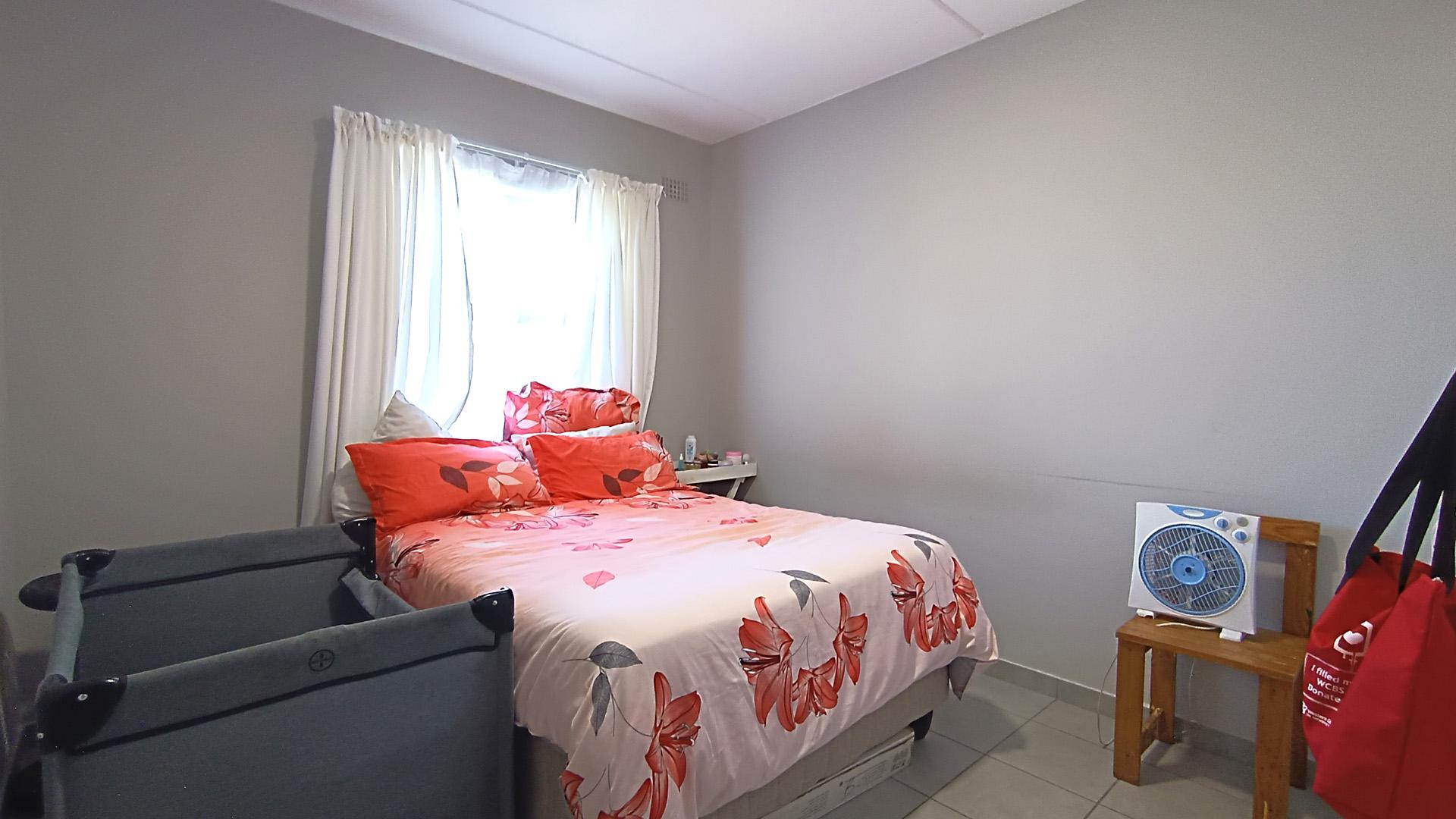 Bed Room 2 of property in Parklands