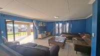 Lounges of property in Rooihuiskraal North