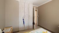 Bed Room 2 - 11 square meters of property in Rooihuiskraal North