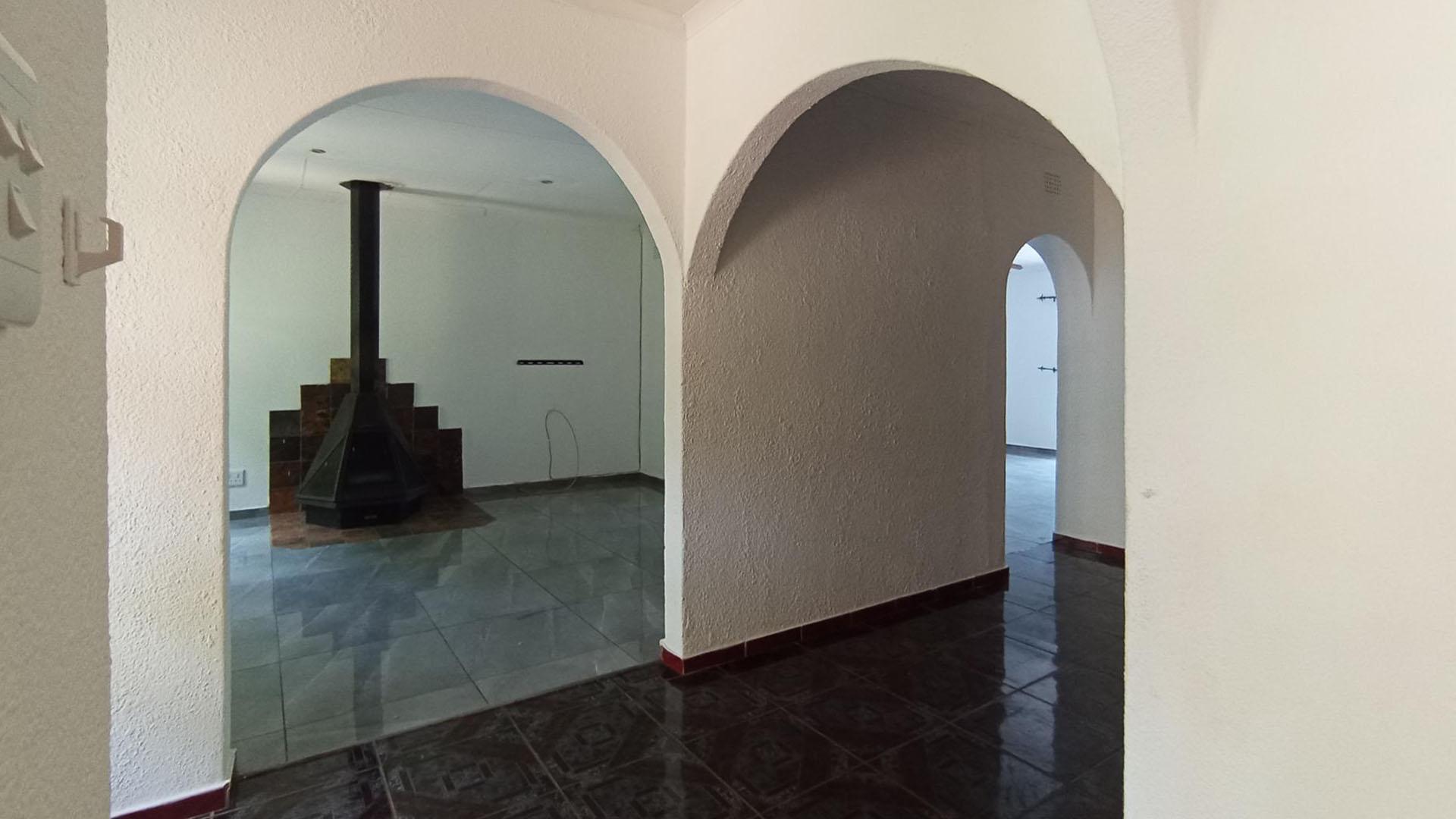 Spaces - 22 square meters of property in Dorandia