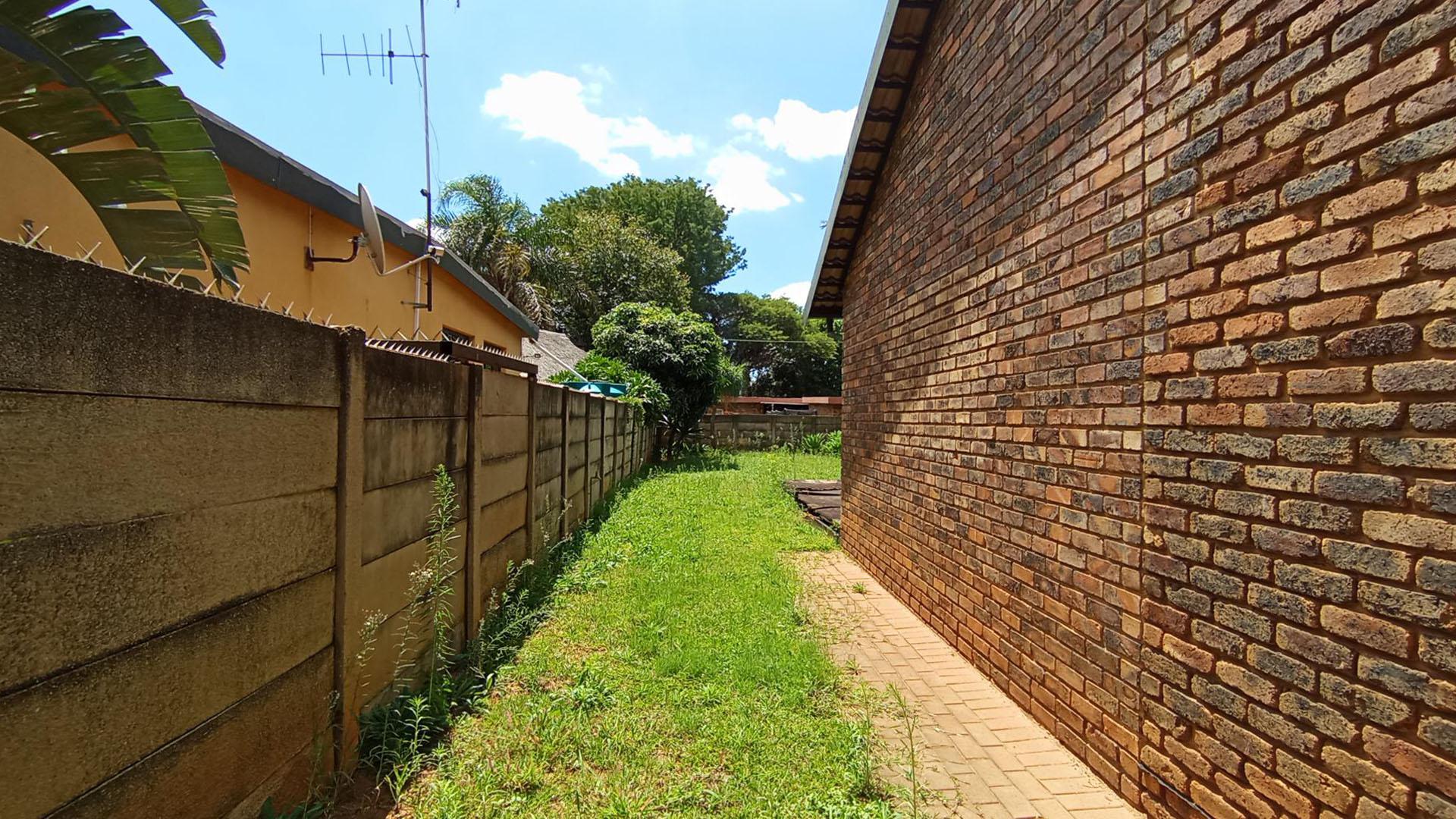 Backyard of property in Dorandia