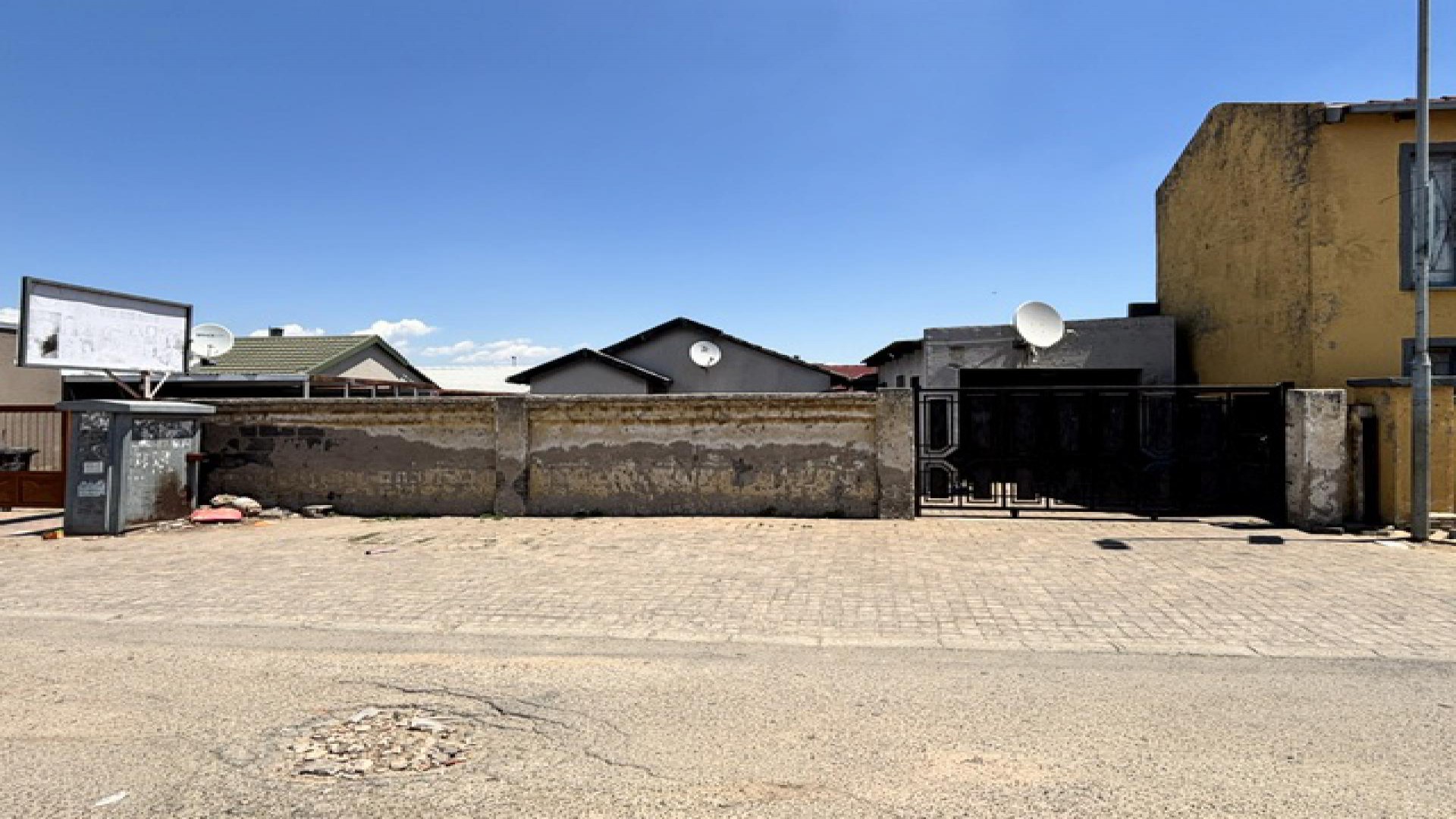 Front View of property in Birch Acres
