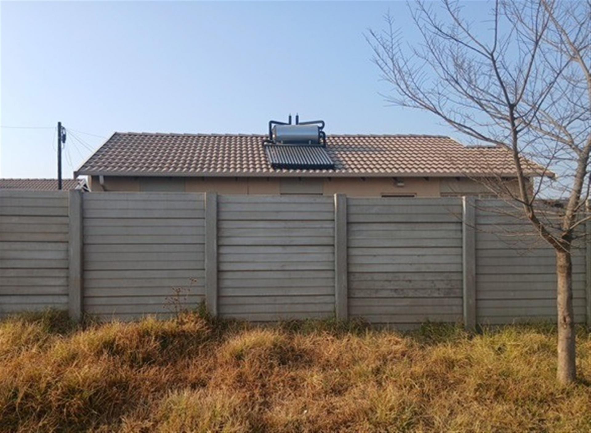 Front View of property in Palm Ridge