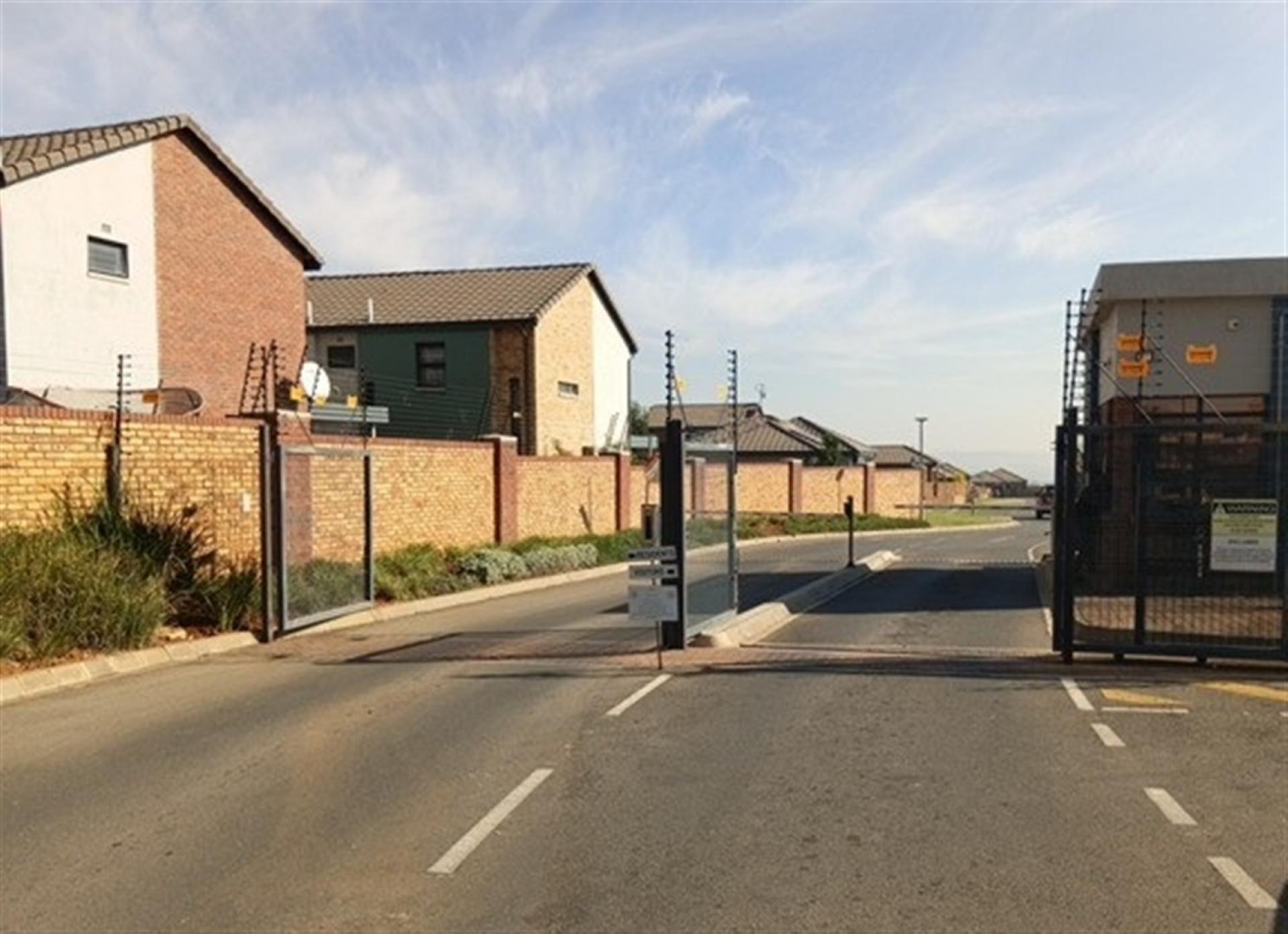 Front View of property in Cosmo City