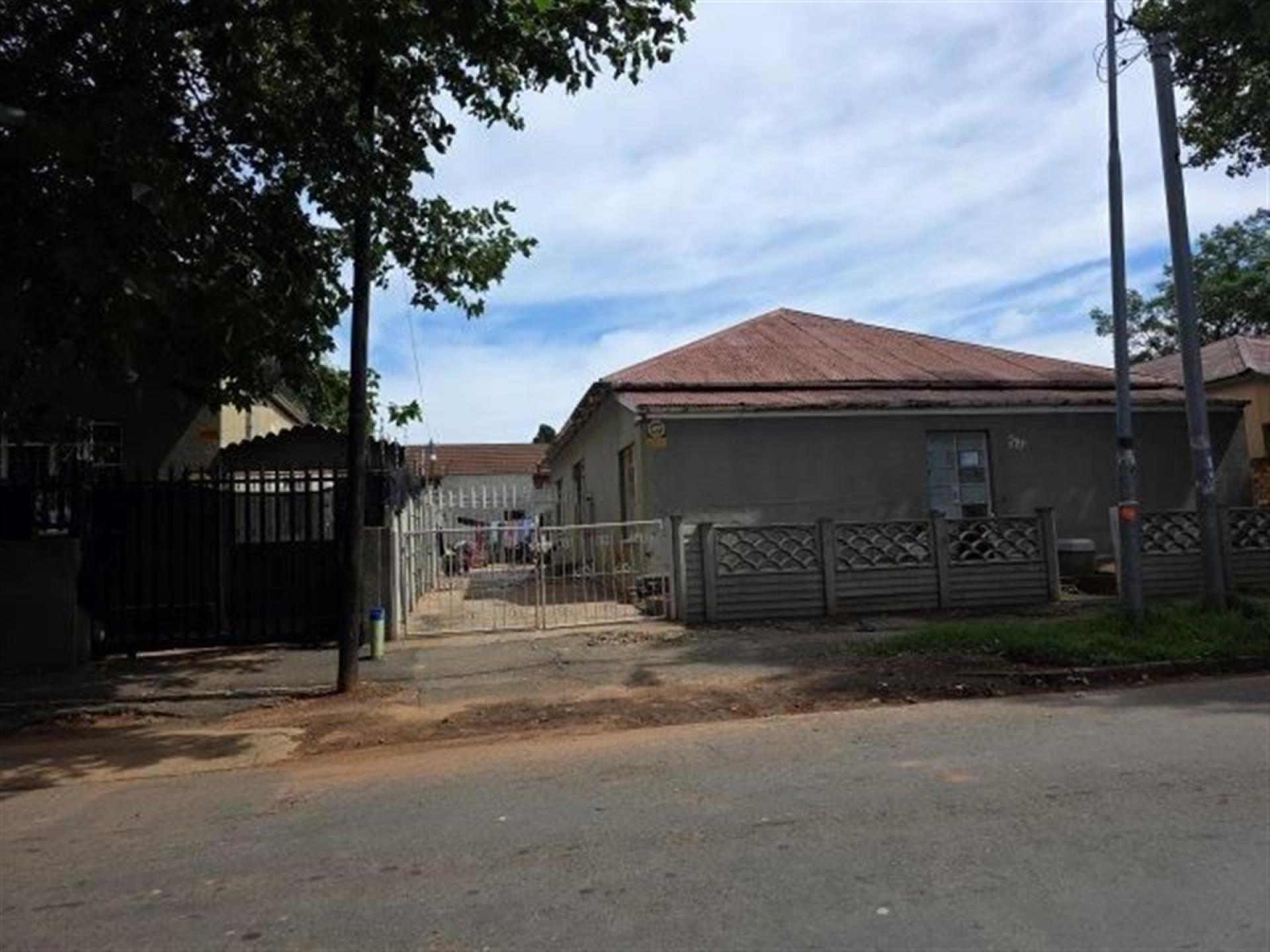Front View of property in Malvern