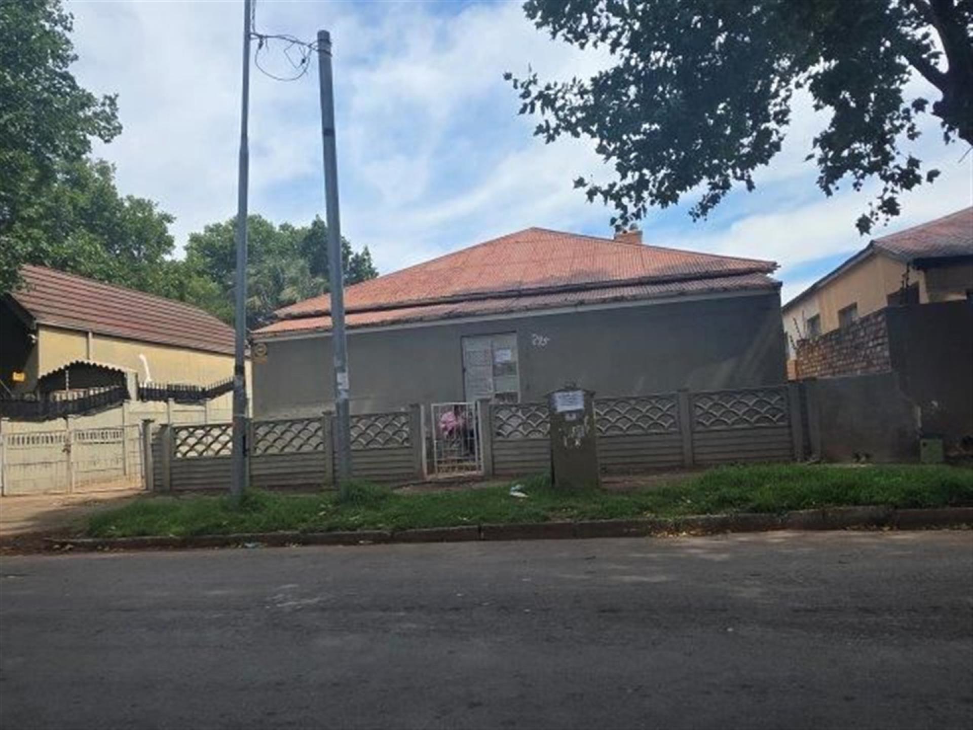 Front View of property in Malvern
