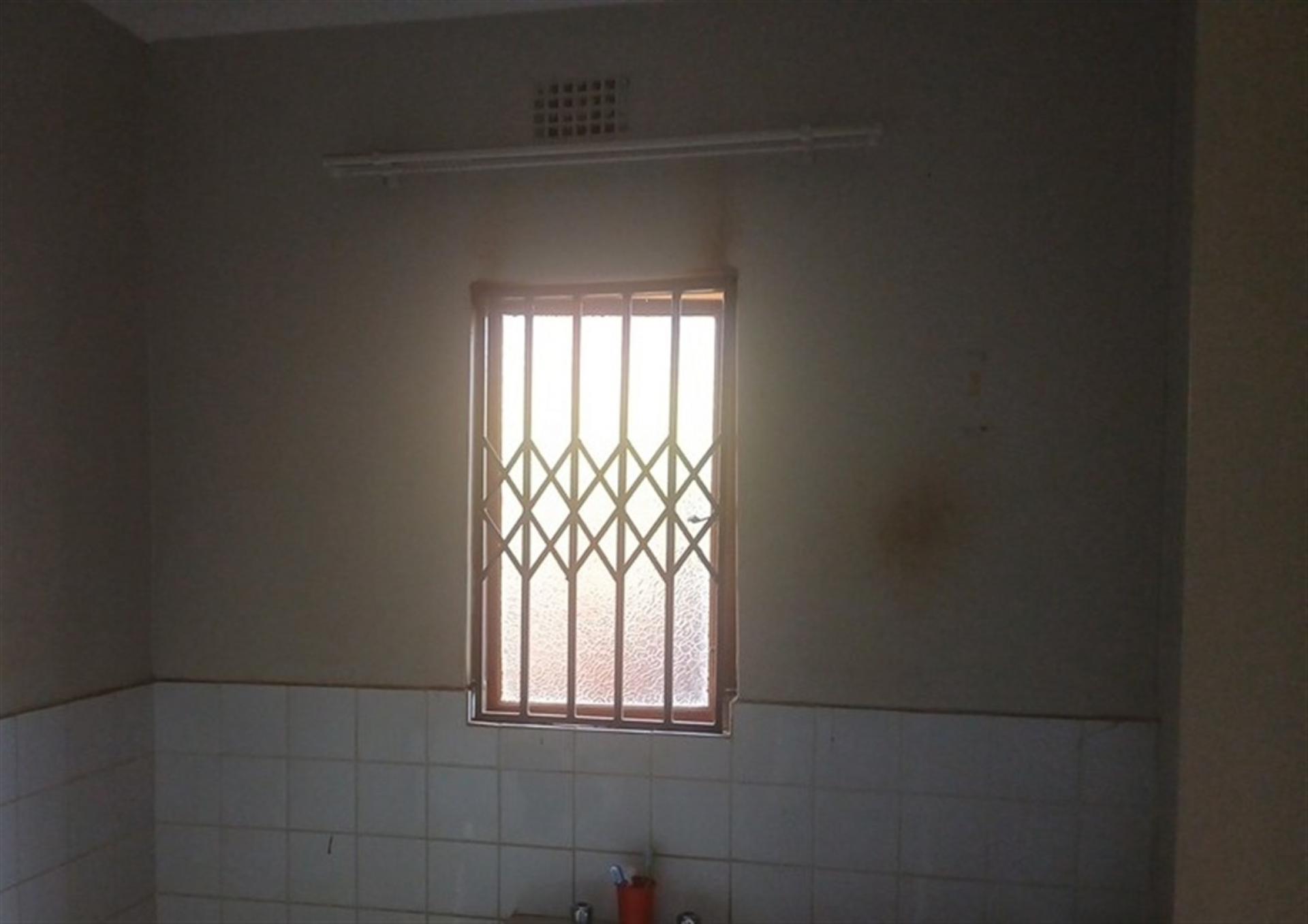 Bathroom 1 of property in Empangeni