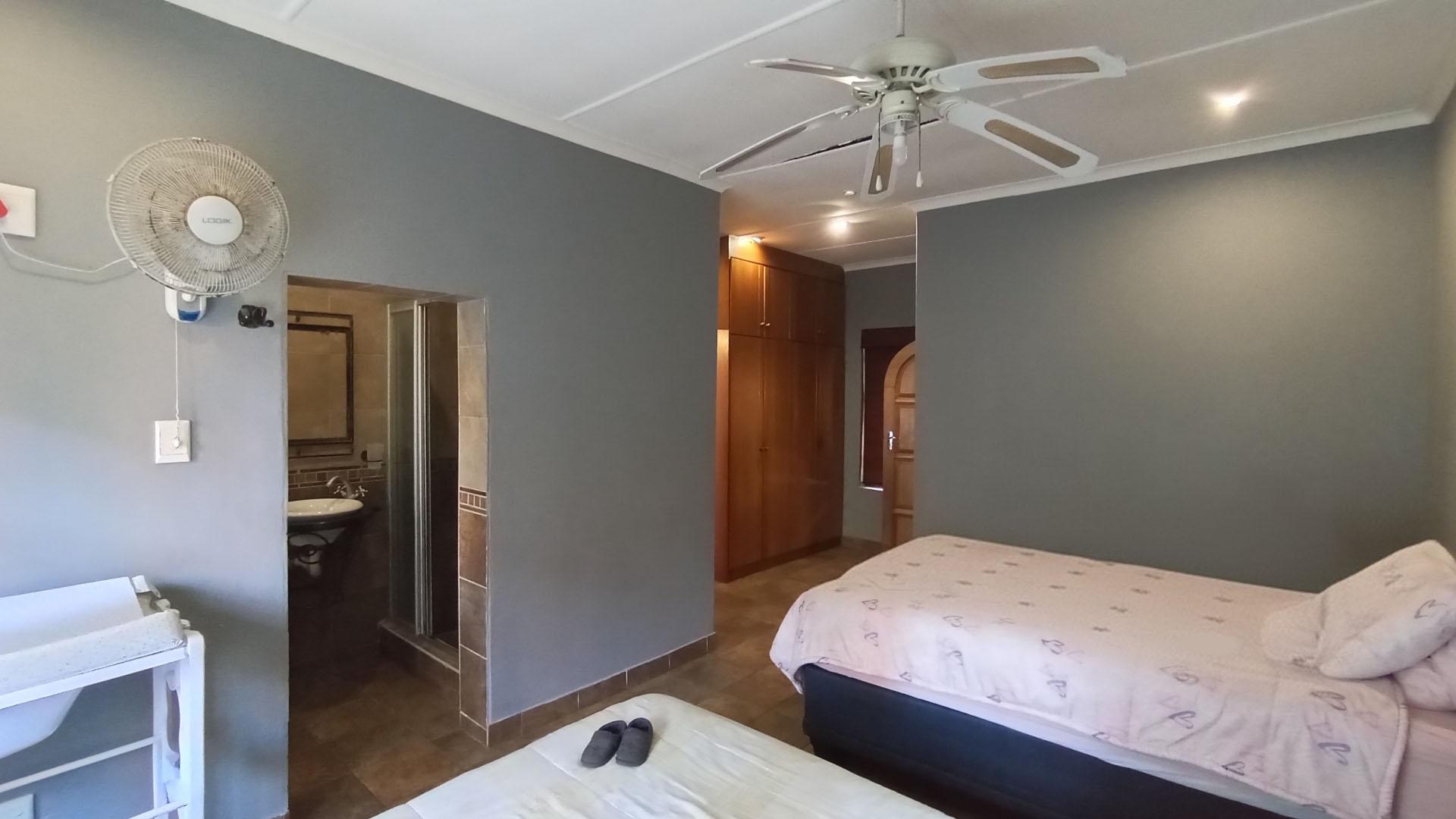 Flatlet - 31 square meters of property in Meer En See