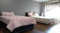 Bed Room 1 of property in Meer En See