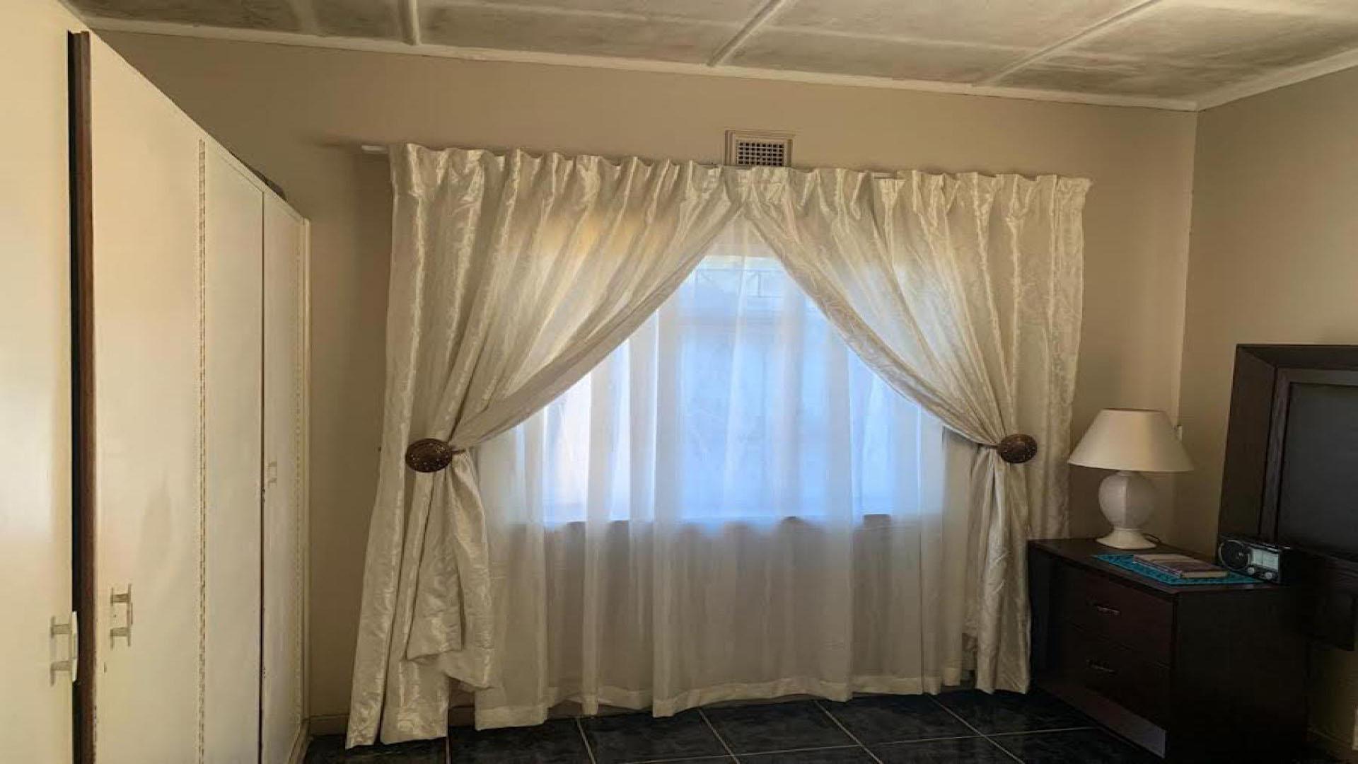 Bed Room 1 of property in Kokstad