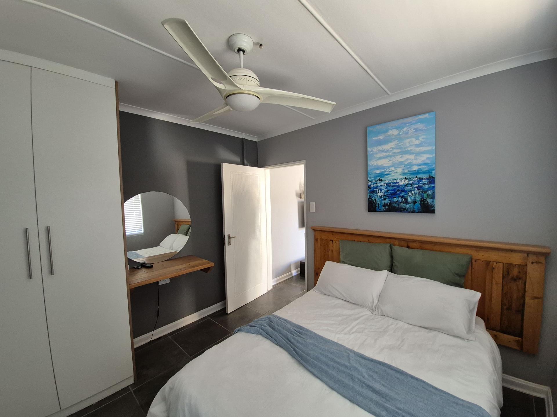 Main Bedroom of property in Gonubie