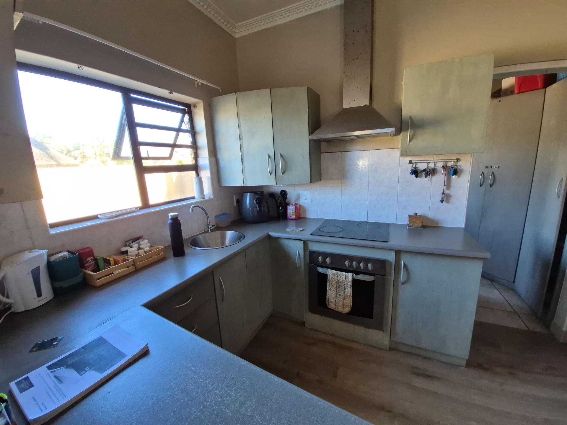 Kitchen of property in Gonubie