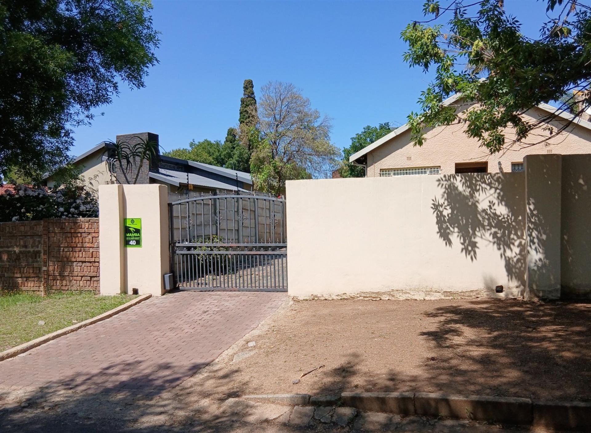 Front View of property in Illiondale