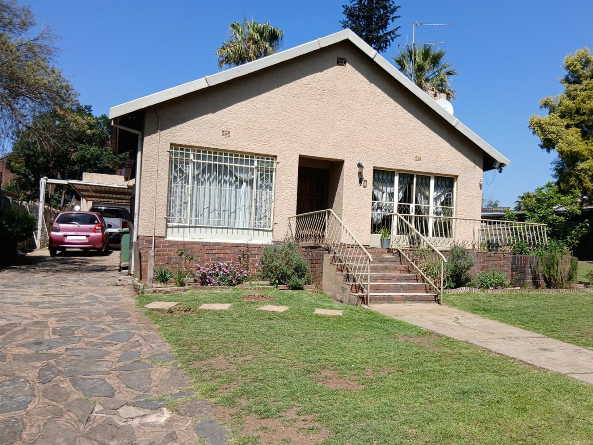 Front View of property in Illiondale