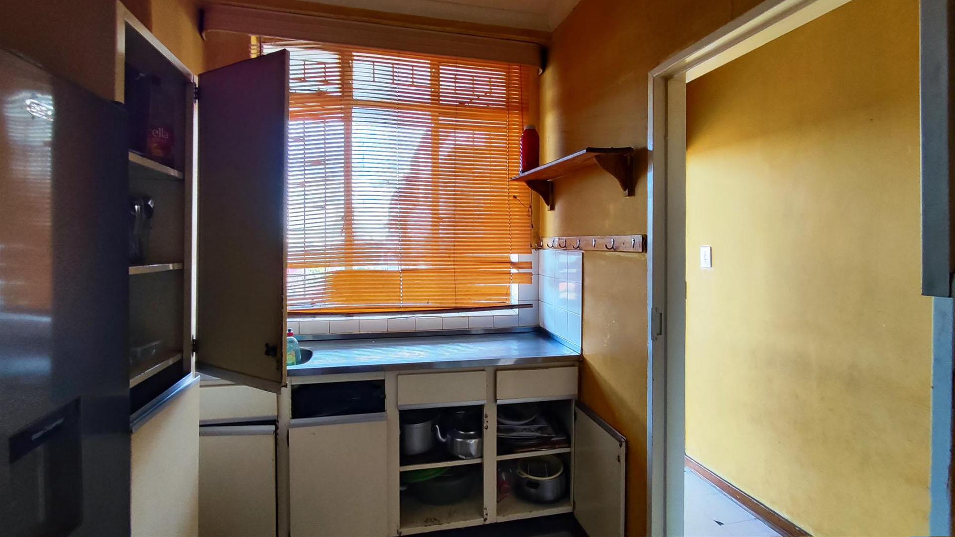Kitchen - 6 square meters of property in Vereeniging