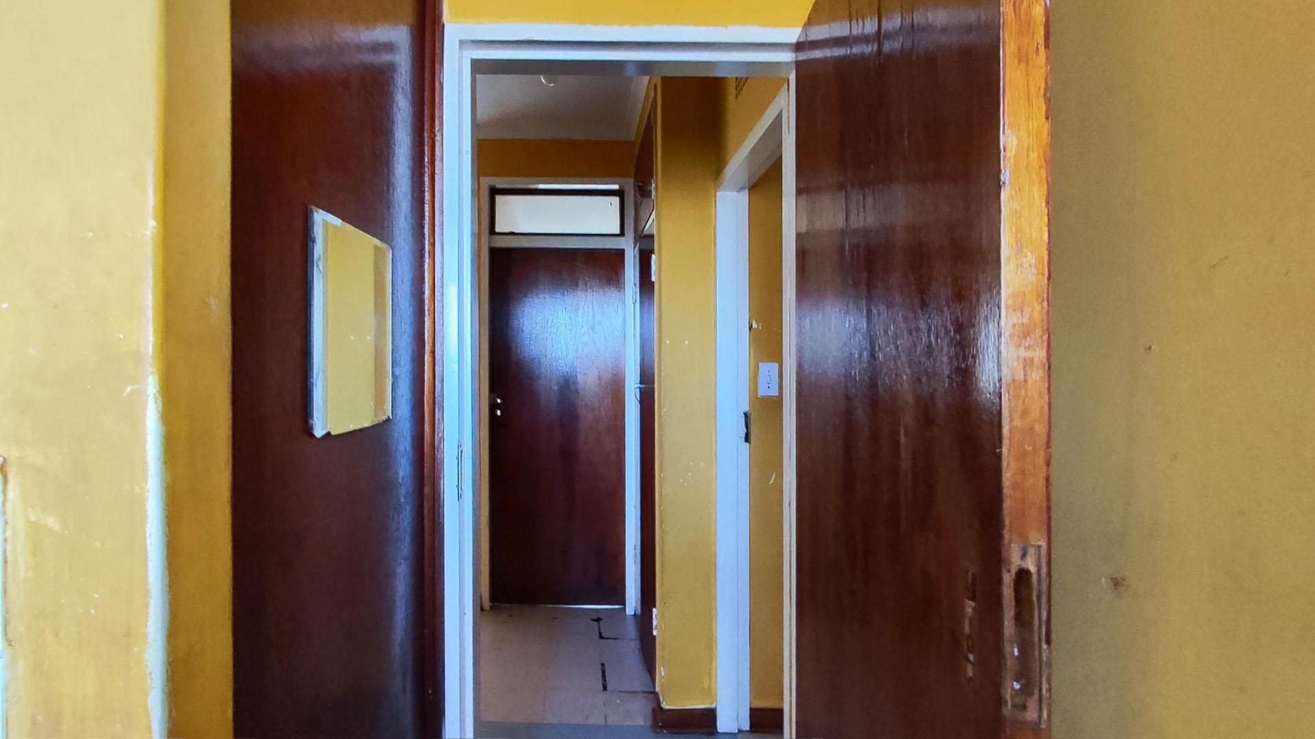 Bathroom 2 - 4 square meters of property in Vereeniging