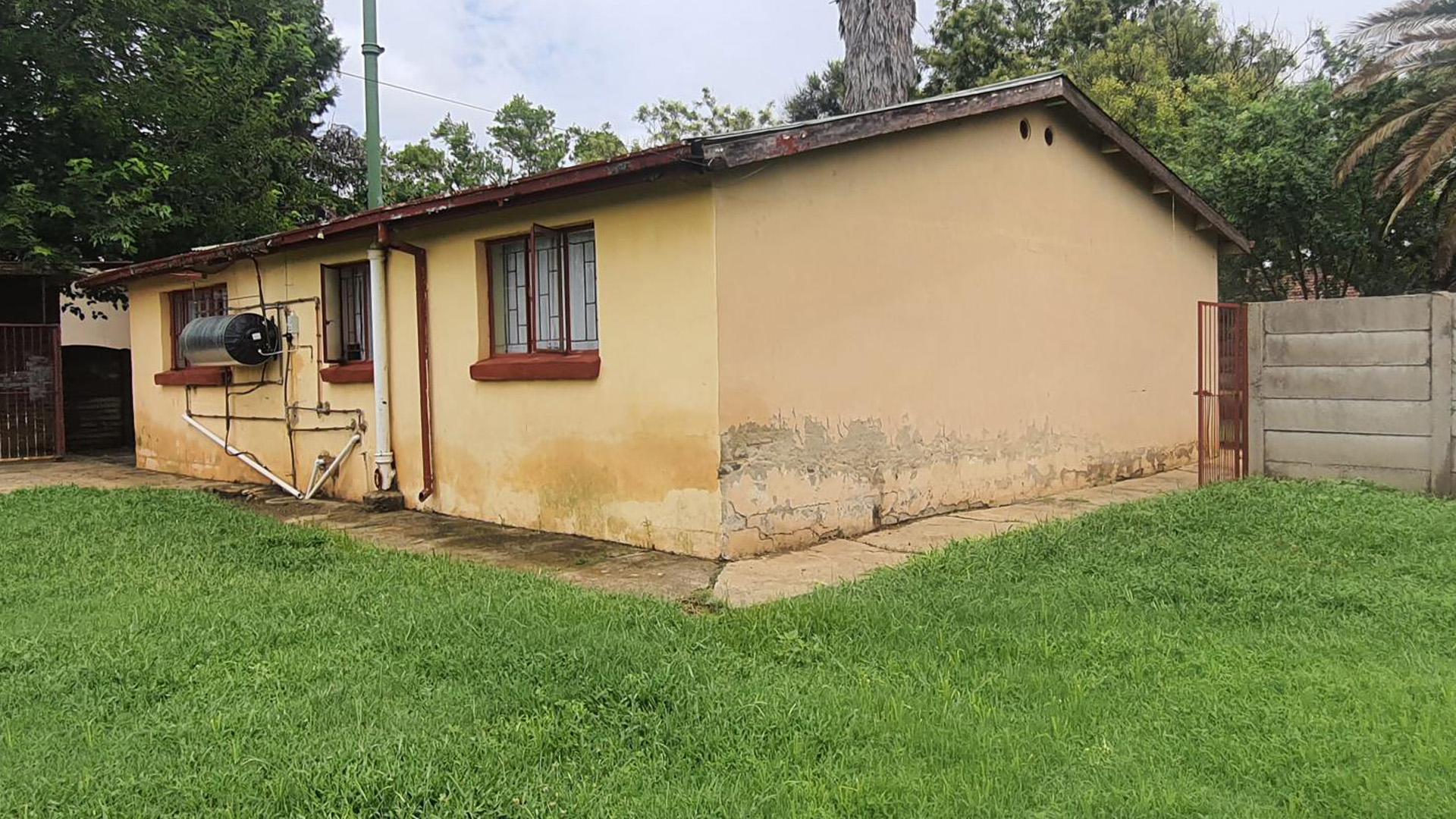 Backyard of property in Potchefstroom