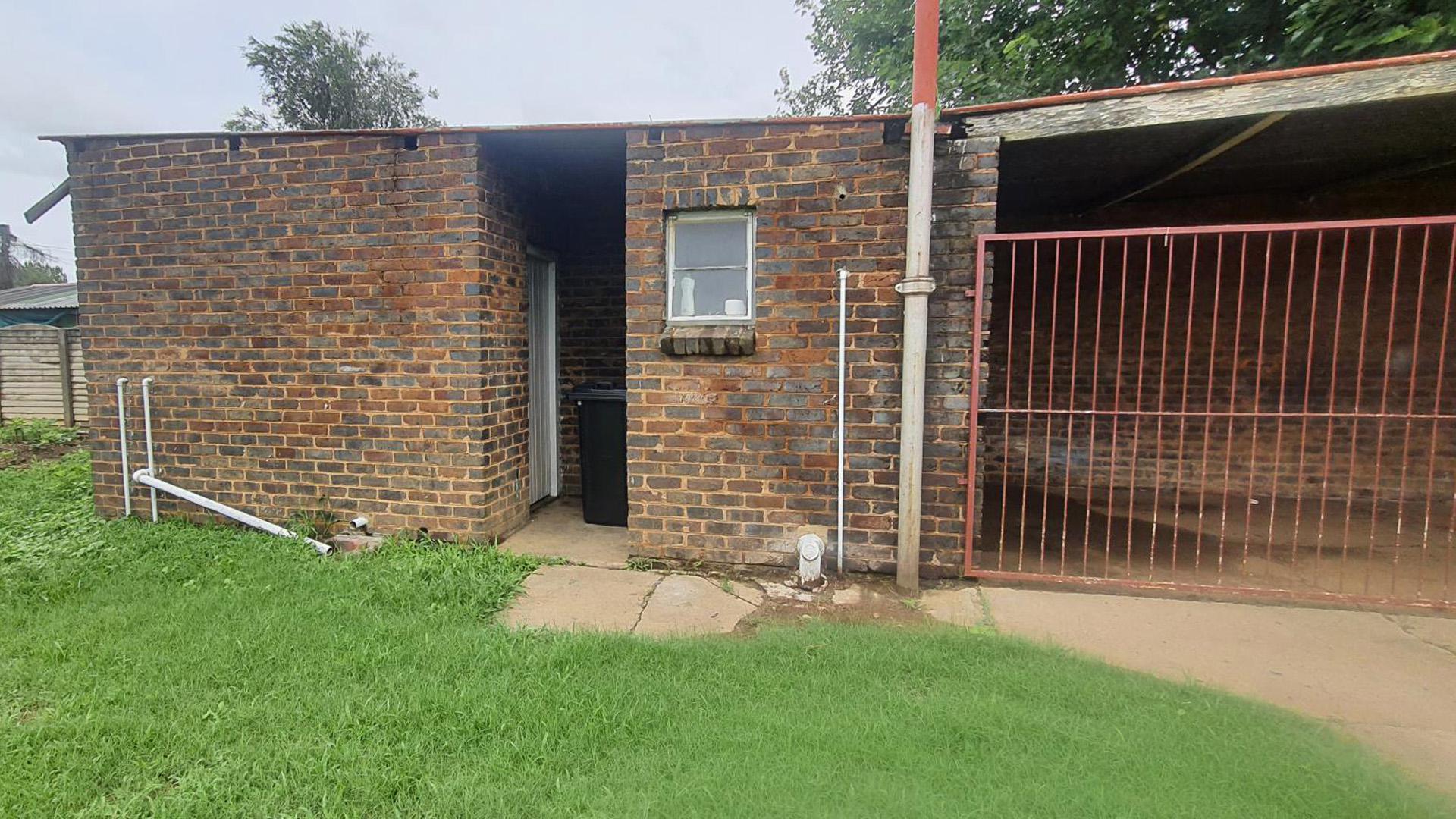 Backyard of property in Potchefstroom