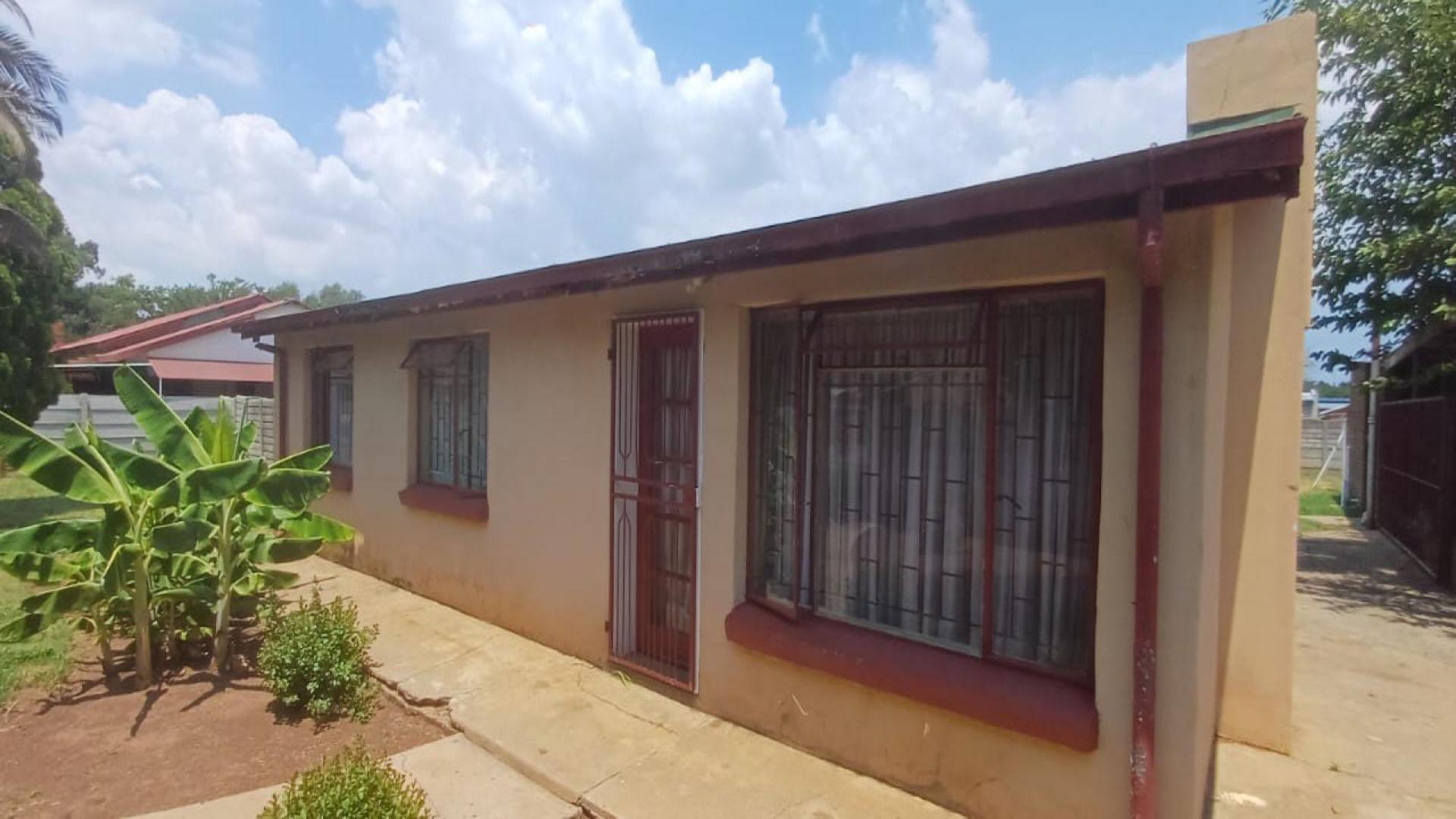 Front View of property in Potchefstroom