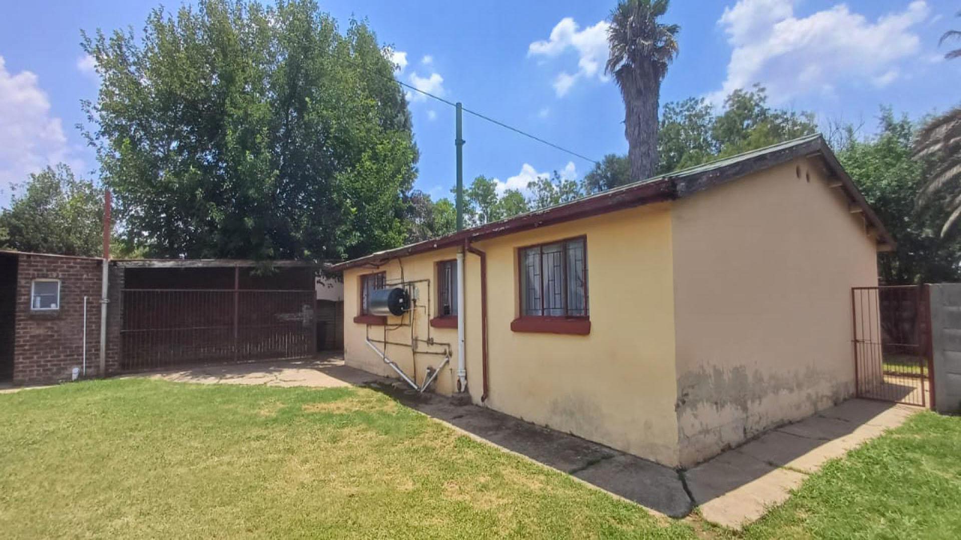 Backyard of property in Potchefstroom