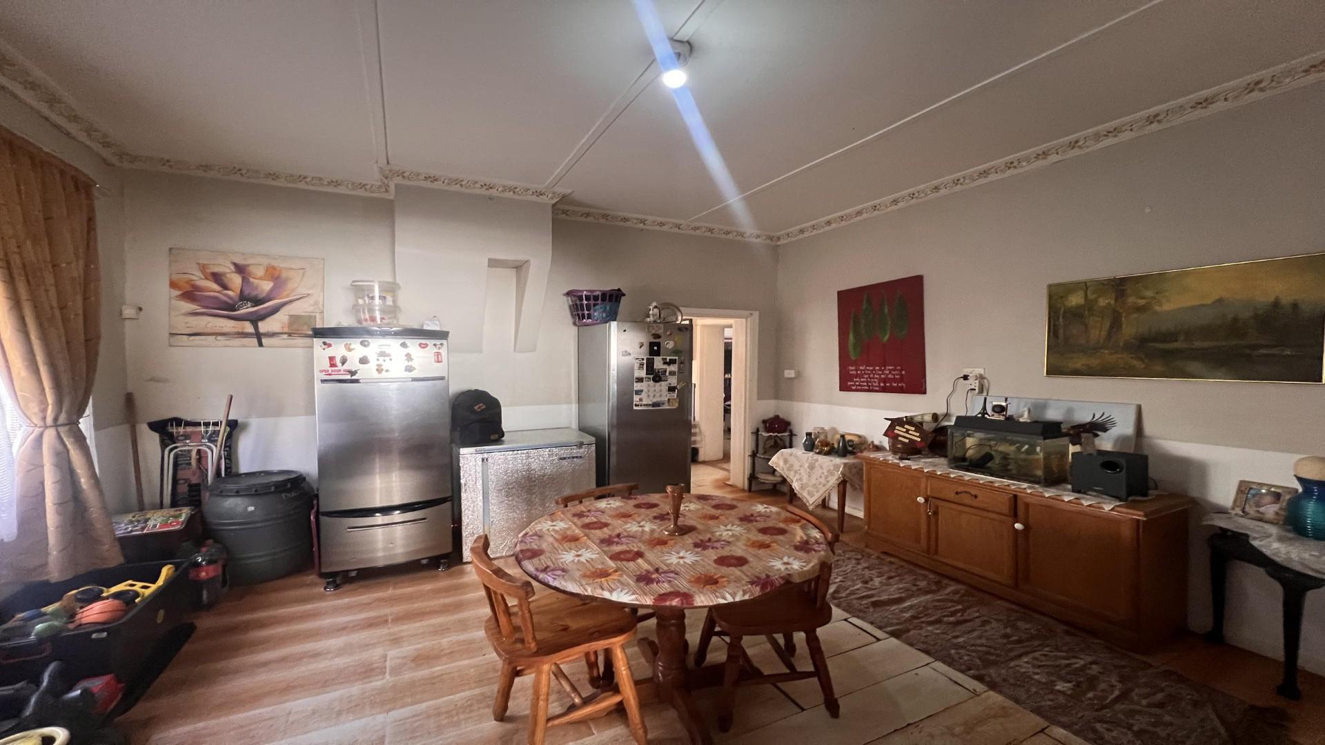 Dining Room - 23 square meters of property in Blackridge