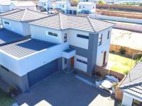 3 Bedroom 2 Bathroom House for Sale for sale in Thatchfield