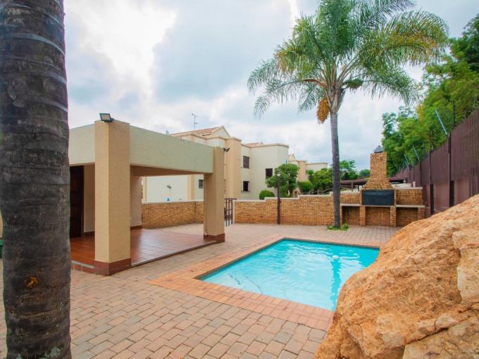 1 Bedroom Apartment for Sale For Sale in Constantia Kloof - MR663146