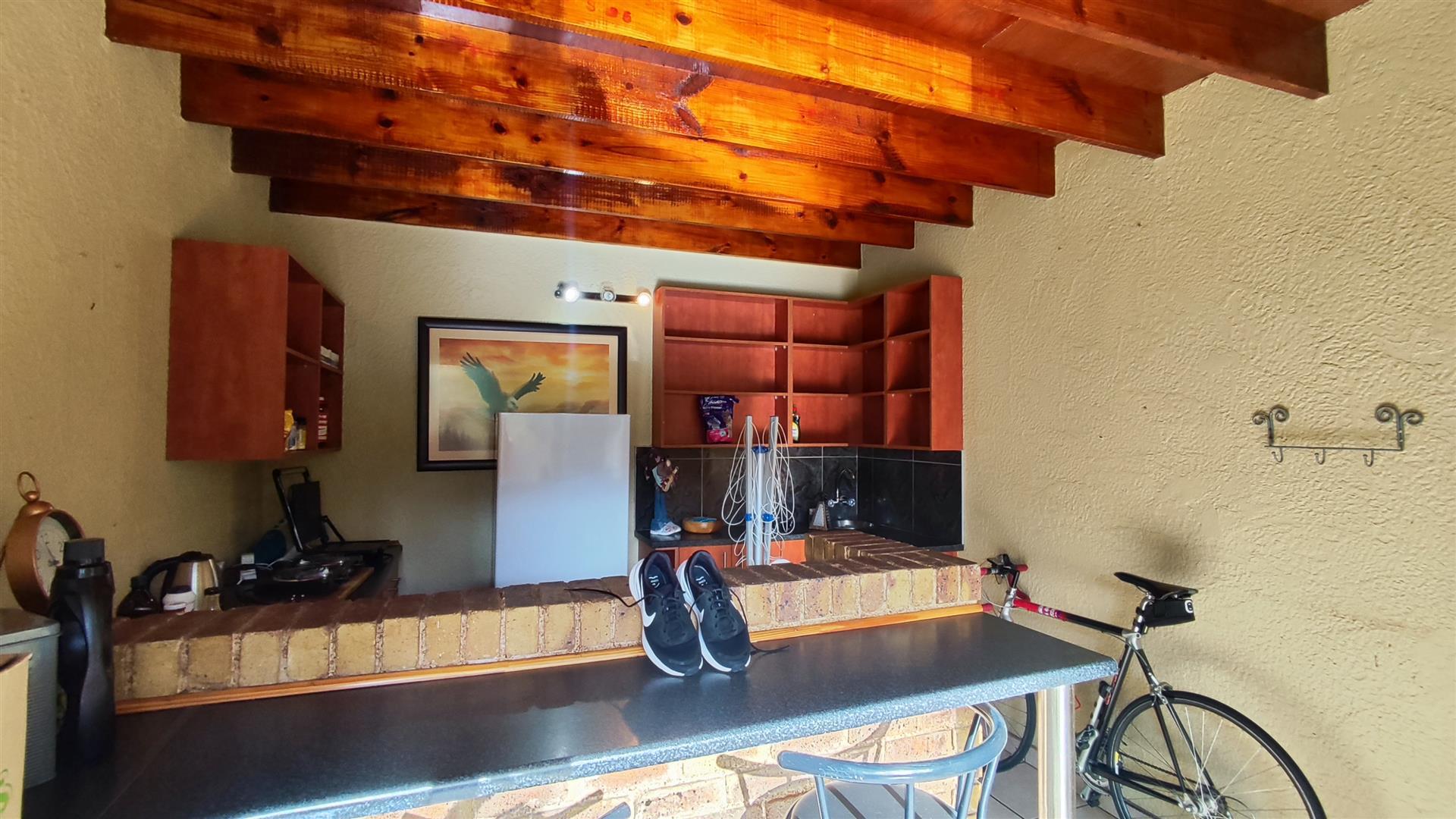 Kitchen - 12 square meters of property in Van Riebeeckpark