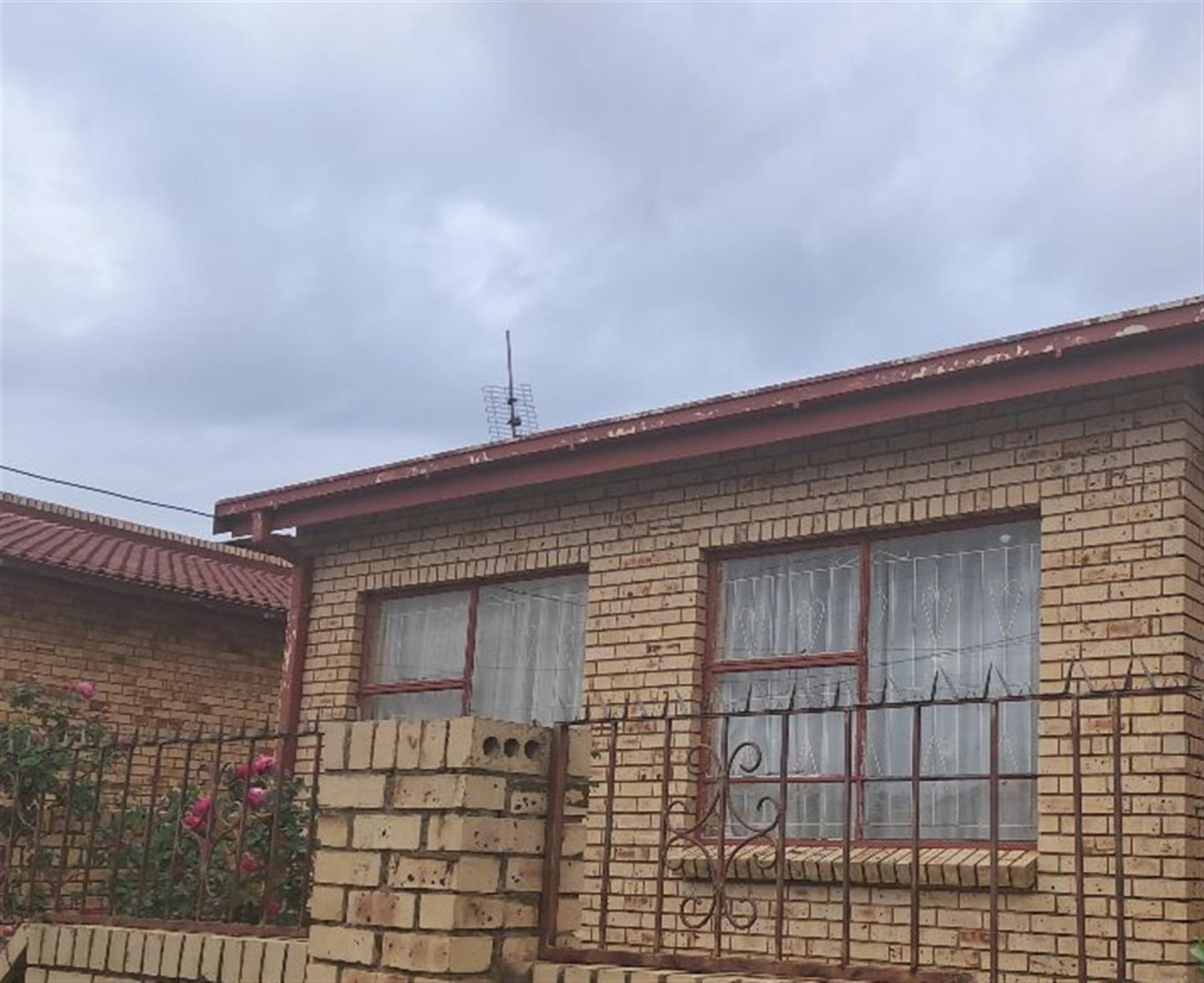 Front View of property in Phuthaditjaba