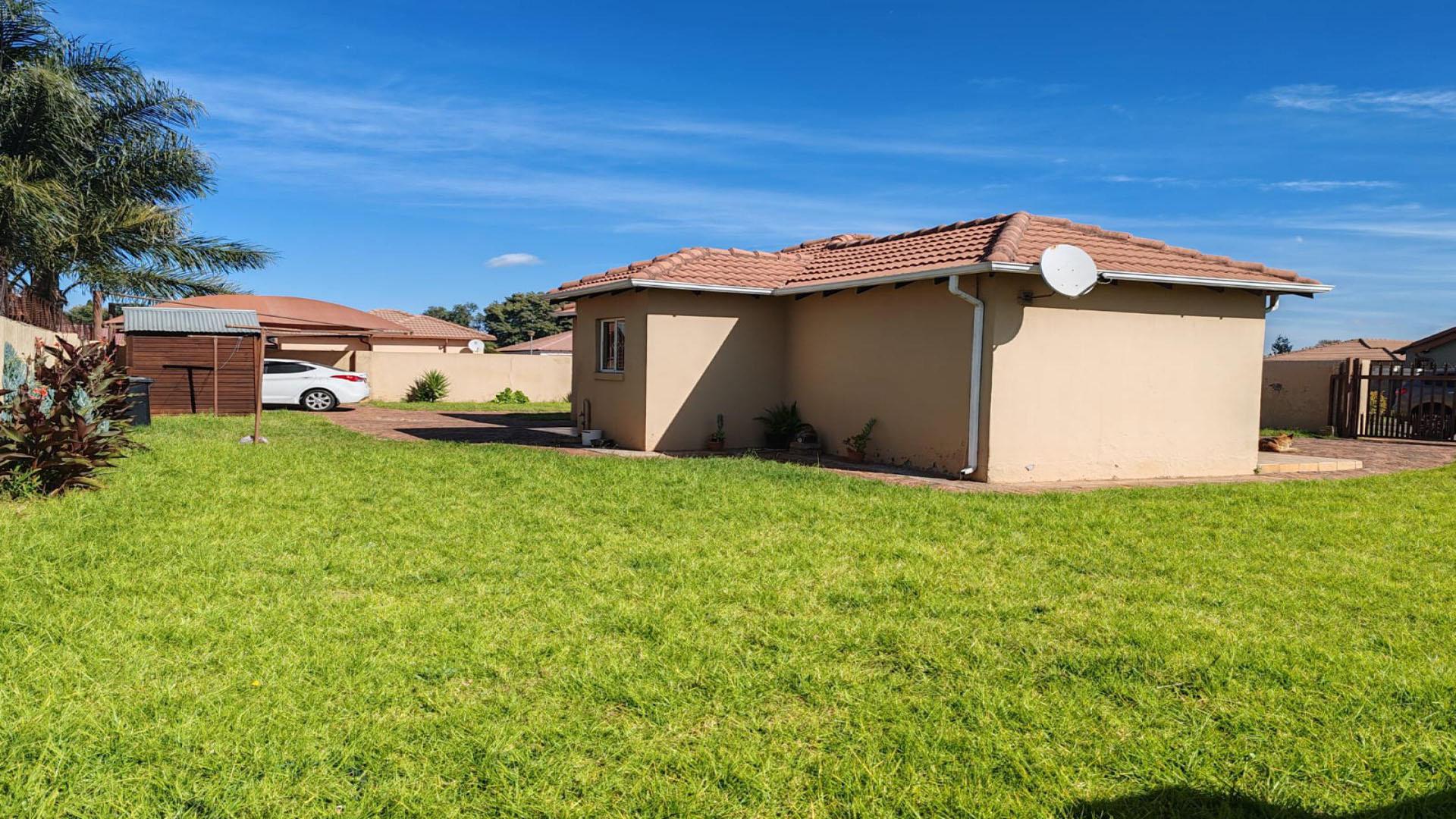 Front View of property in Crystal Park