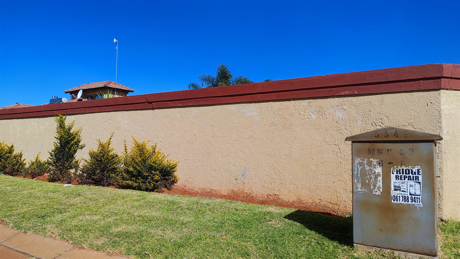 Front View of property in Crystal Park
