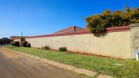 Front View of property in Crystal Park