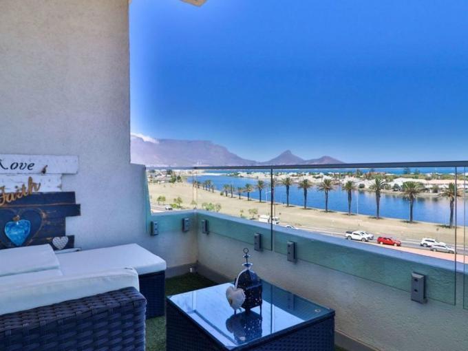 2 Bedroom Apartment for Sale For Sale in Milnerton - MR663203