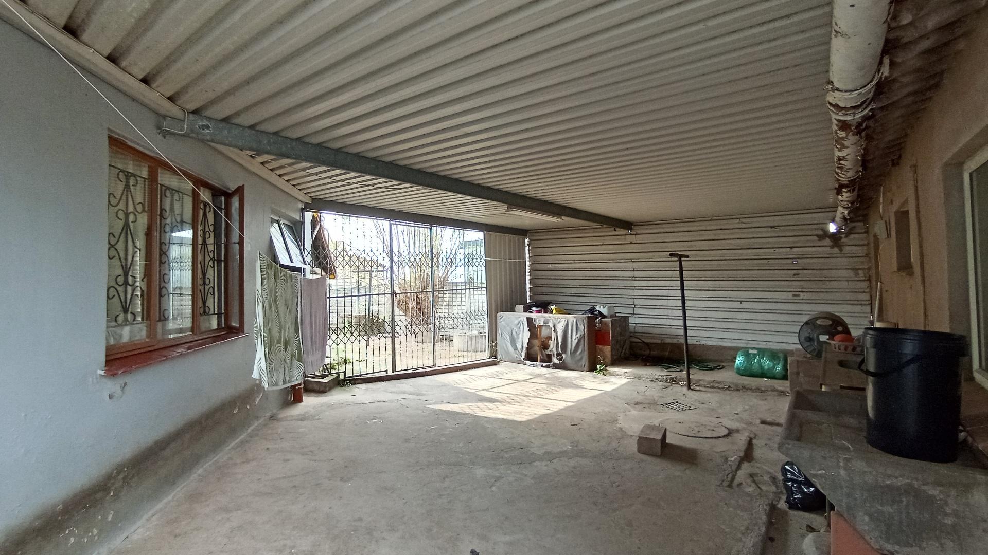 Patio - 51 square meters of property in Crossmoor