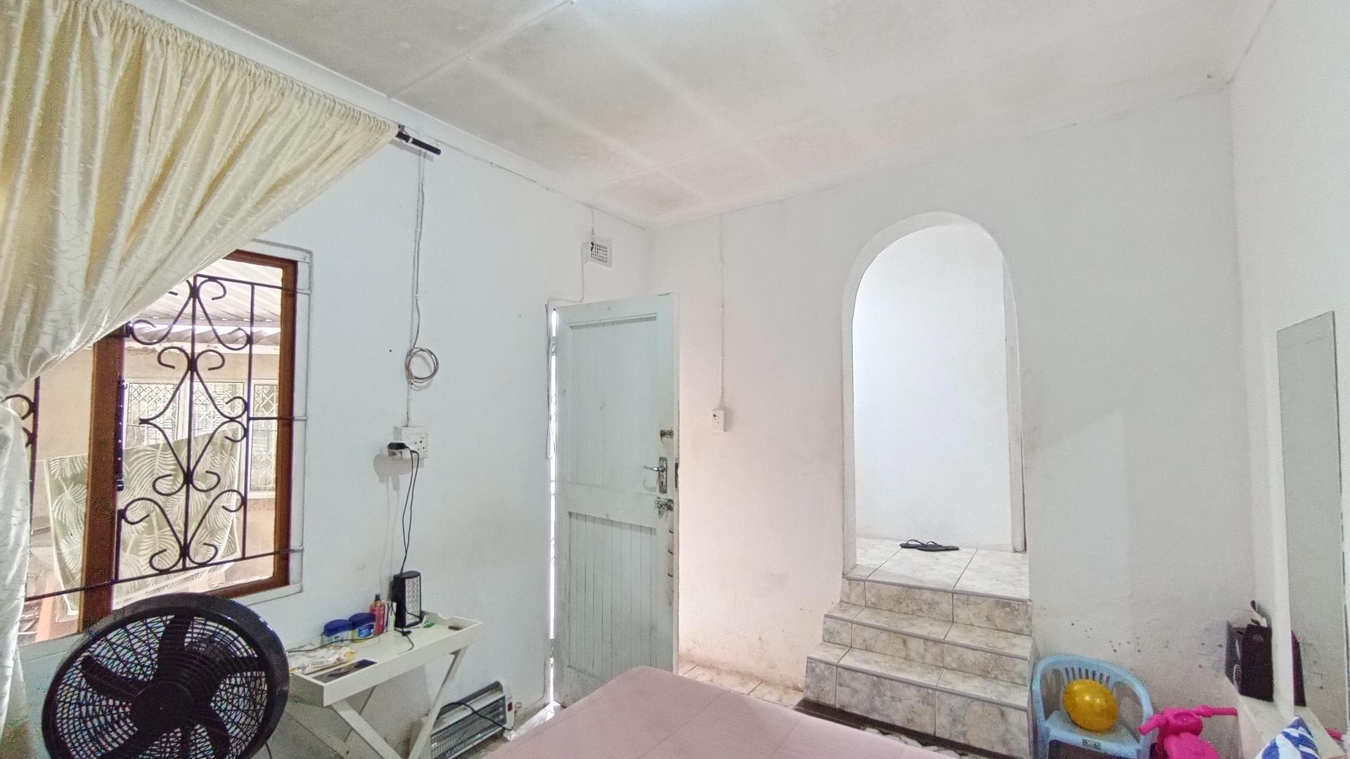 Flatlet - 22 square meters of property in Crossmoor