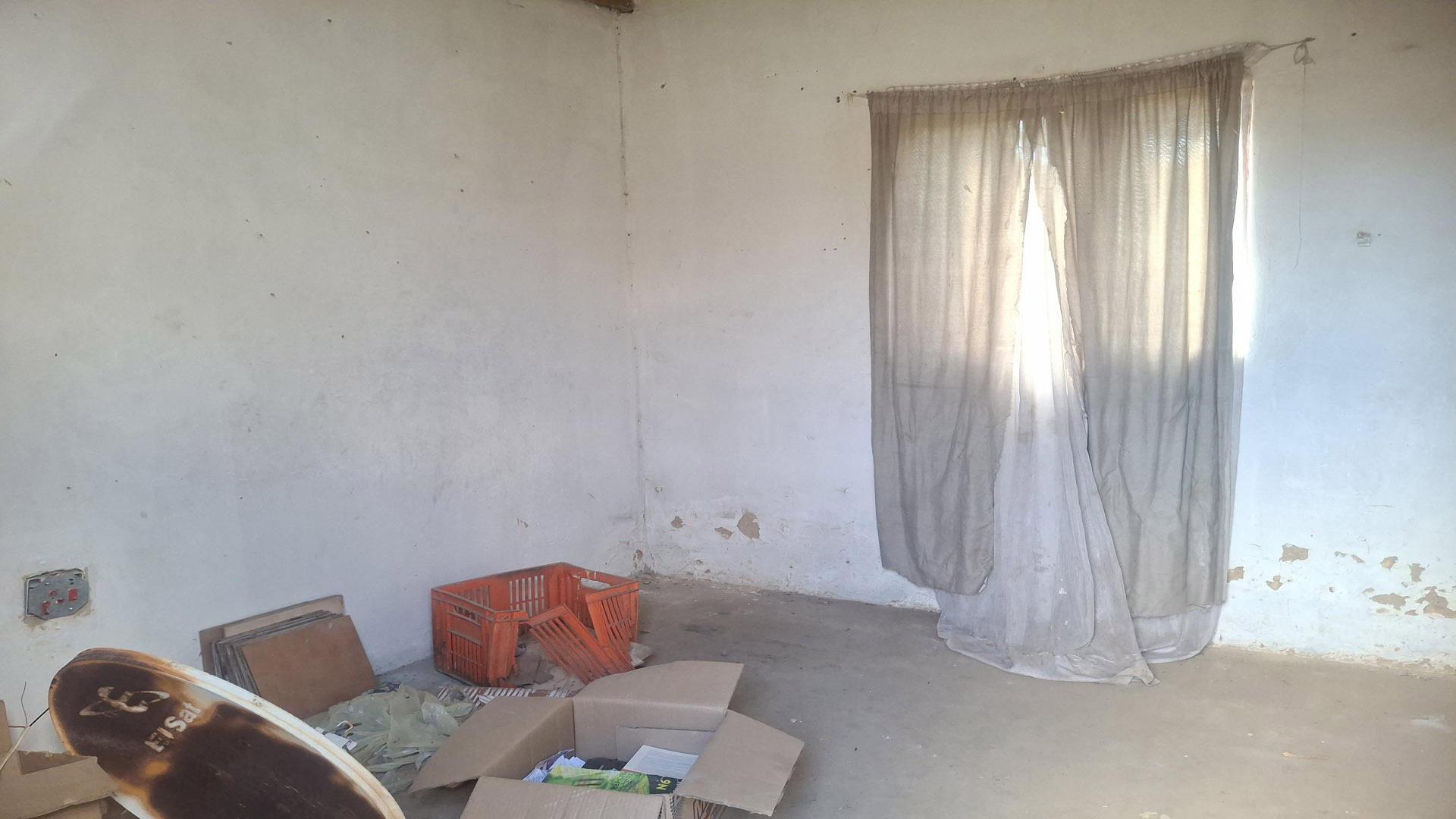 Spaces - 3 square meters of property in Thulani