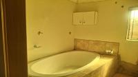 Bathroom 2 - 4 square meters of property in Thulani