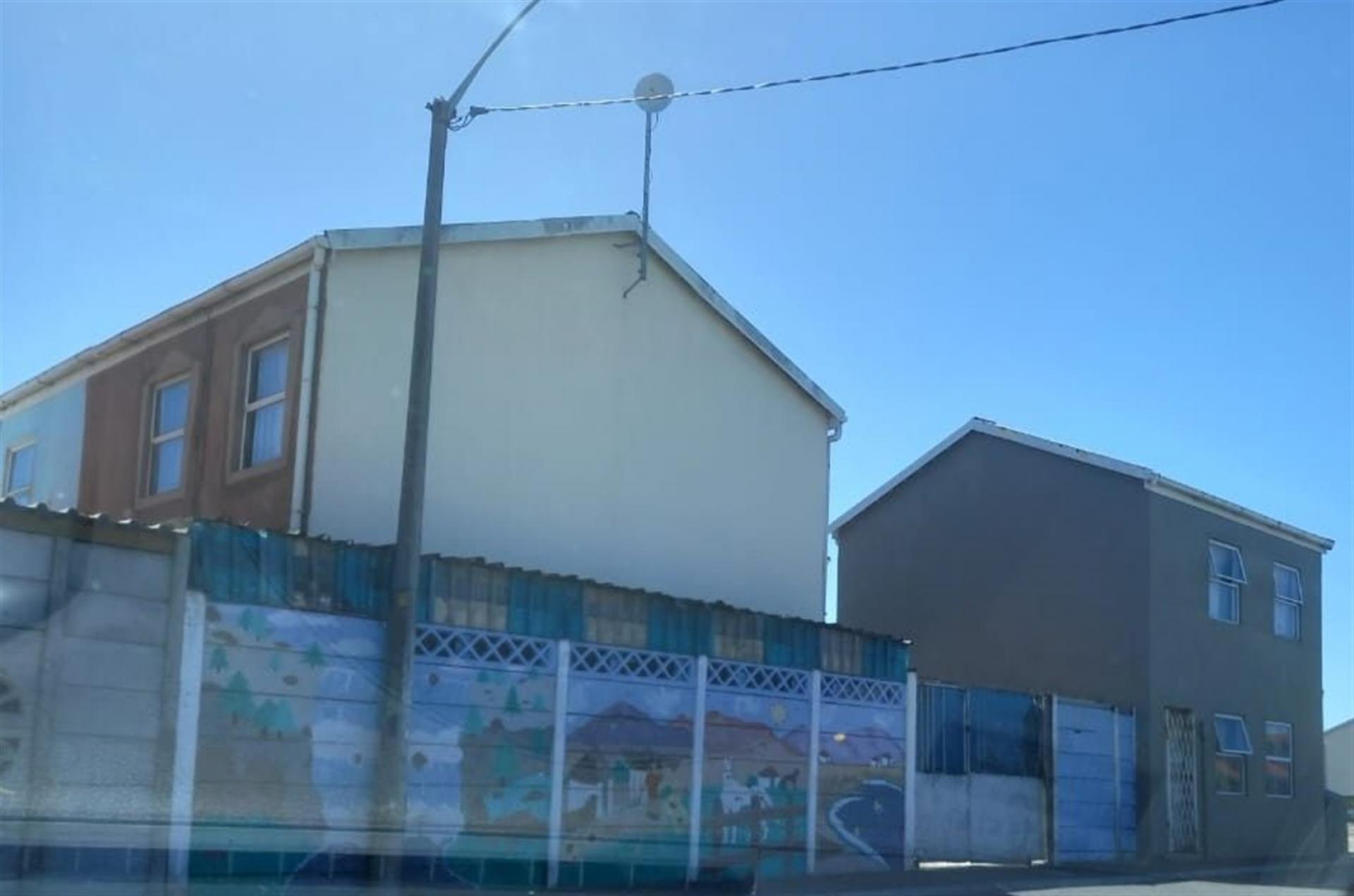 Front View of property in Hanover Park